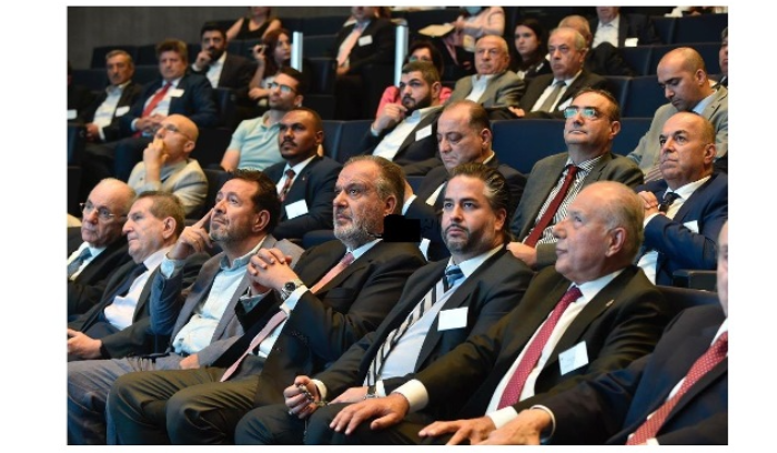 افتتاح "نبض لبنان الصناعي"برعاية ميقاتي
بوشكيان:لبنان علي طريق ان يصبح بلدا نفطيا