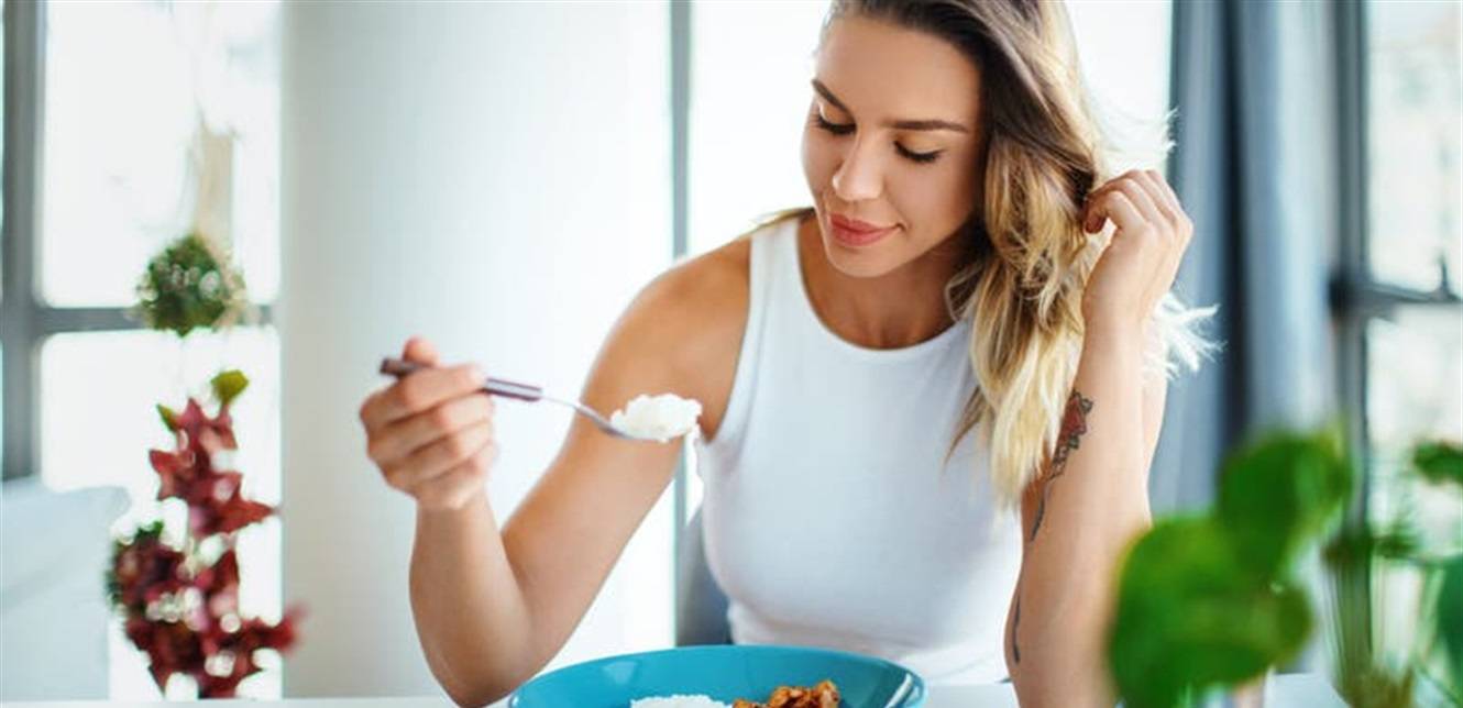 لخسارة الوزن لا داعي لتجنب تناول الأرز.. وإليك السر!