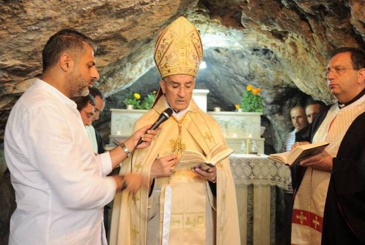 الراعي في عيد انتقال السيدة العذراء:
نسألها أن تسهر علينا من سماها