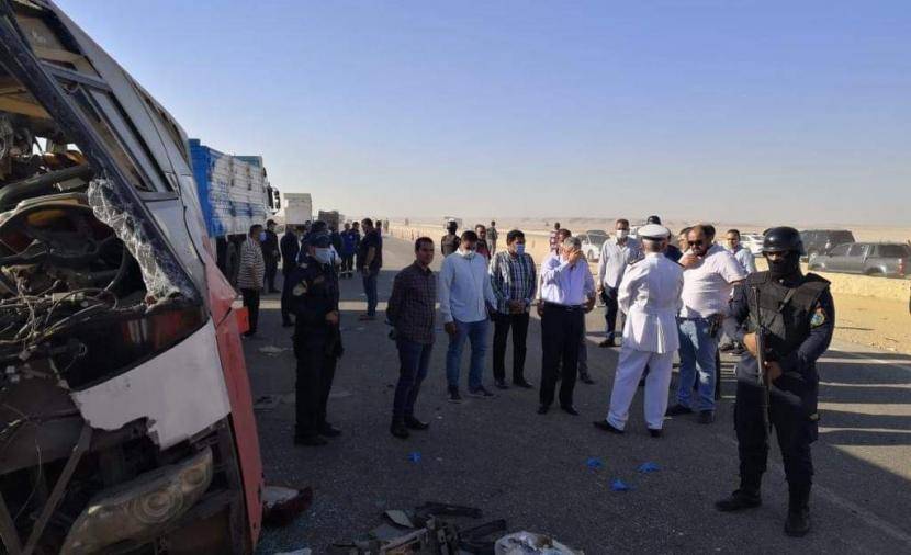 مقتل 9 أشخاص وجرح 18 بحادث سير مروع في مصر