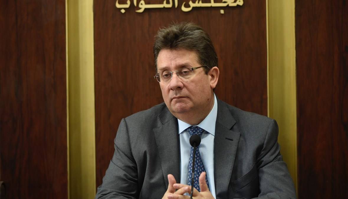 كنعان: نريد معرفة الأثر المالي للدولار الجمركي