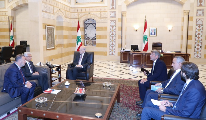 ميقاتي تراس اجتماعاً في السراي حول النزوح السوري
وعرض مع وفد البنك الدولي التعاون في مشاريع الطاقة