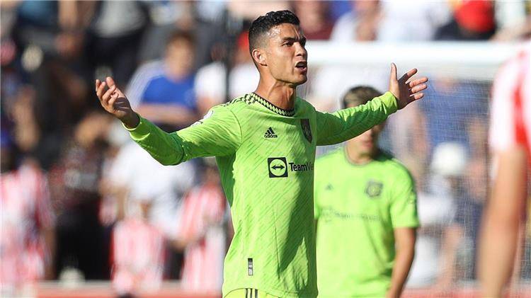 رونالدو يعرض خدماته على بوروسيا دورتموند