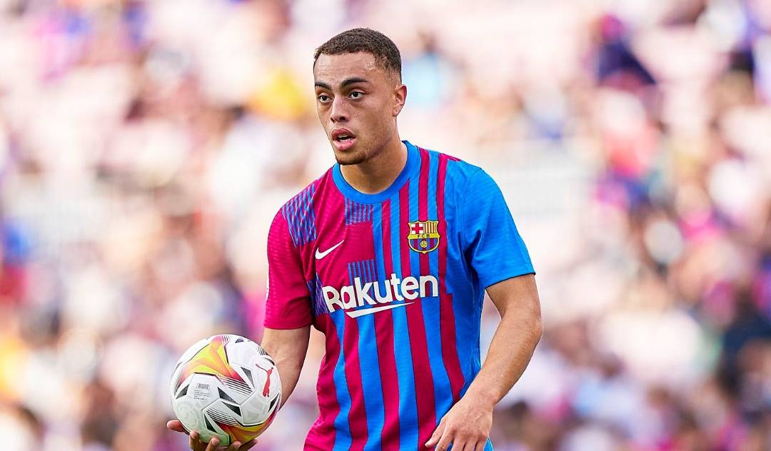 مانشستر يونايتد يطلب لاعباً جديداً من برشلونة