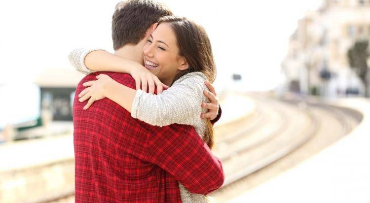 بالصورة- "من الحب ما قتل".. صيني يكسر أضلع صديقته بعد حضنها