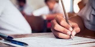 وزارة التربية تعلن مواعيد تسليم إفادات الناجحين في "الكولوكيوم"