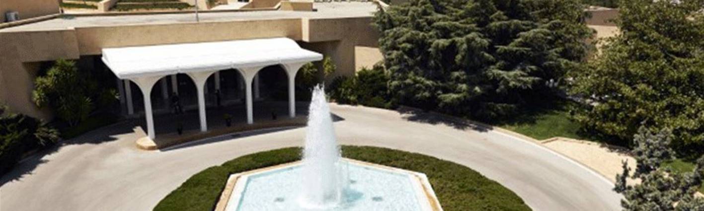٤٨ ساعة حاسمة حكومياً... ضغوط داخلية وفرنسية على ميقاتي
رئيس جديد قبل الأول من تشرين الثاني أو مؤتمر تأسيسي؟
القوى الحاكمة تتقاذف كرة «الدولار الجمركي»