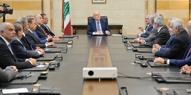ميقاتي التقى الهيئات الاقتصادية وشقير اعتبر ان رفعه
الى 20 الف ليرة ضربة موجهة الى الطبقة الفقيرة