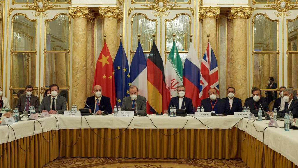 إيران تتسلّم ردّ الولايات المتحدة على ملاحظاتها حول القضايا العالقة في المفاوضات النووية