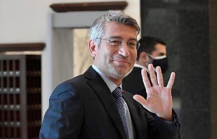 فيّاض ينفي خبر تلقي لبنان عرضاً تركياً للتنقيب عن الغاز في المنطقة الحدودية
