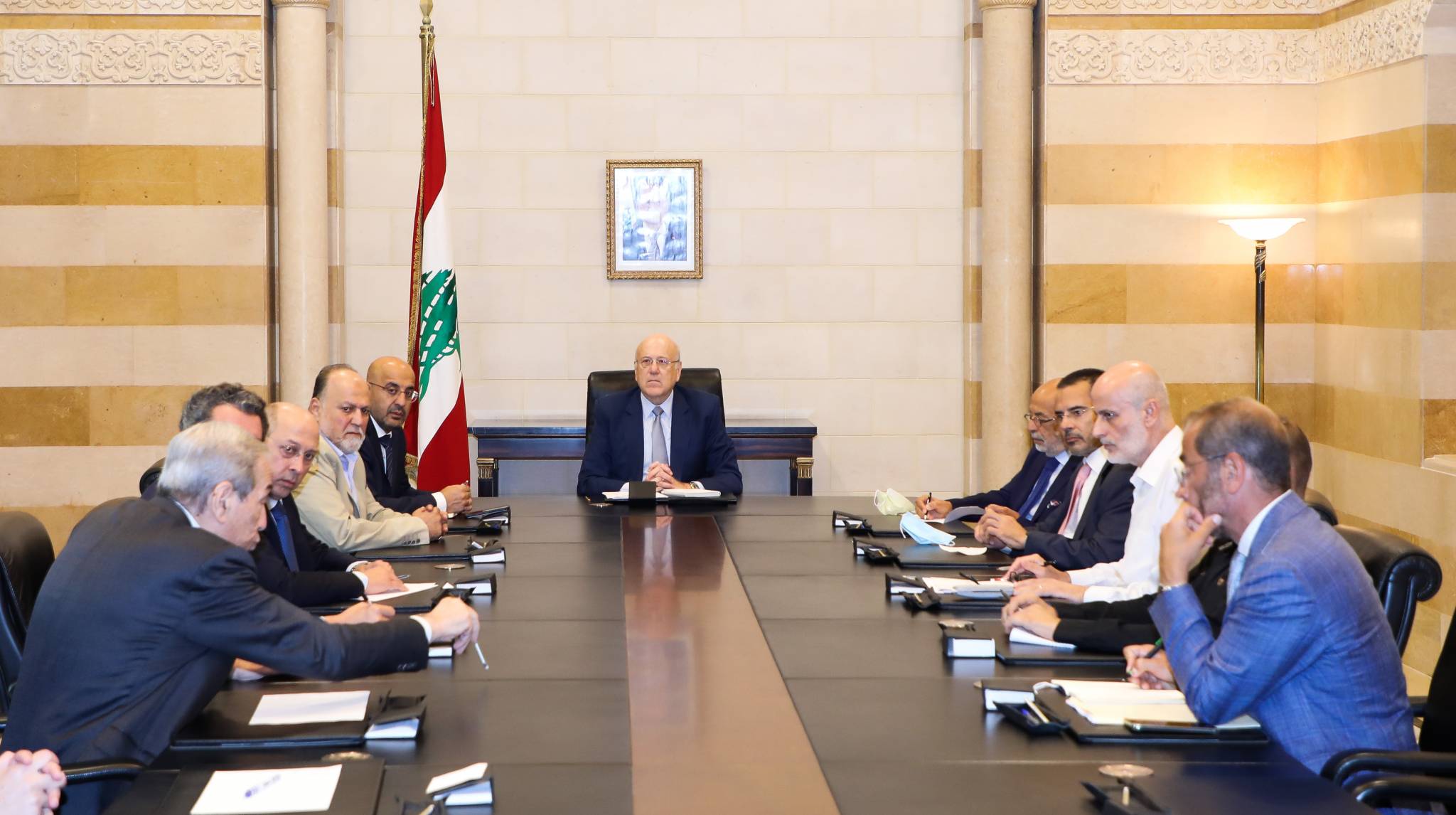 ميقاتي طلب من الخليل دراسة توصيات "اللقاء الوطني التربوي"
ياسين: نعمل في "البيئة" على خطة وإدارة مُتكاملة للنفايات الصلبة
الحلبي: طالبنا بتعجيل صرف الإعتمادات للإنفراج في قضايا "اللبنانيّة"