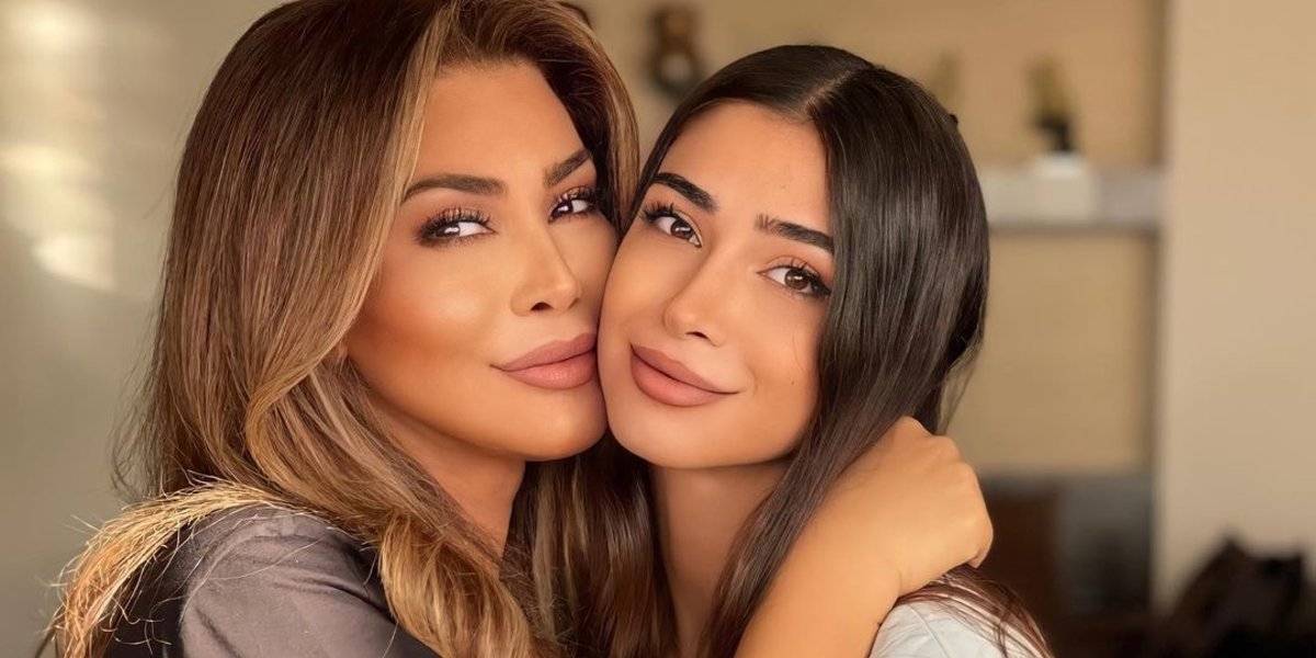 بالصورة - تيا ابنة نوال الزغبي تلفت الأنظار بجمالها برفقة حبيبها وهذا ما قالته