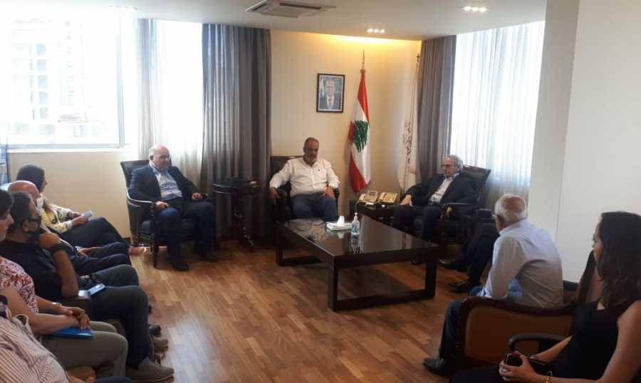 بوشكيان والفرنّ عرضا تطوير صناعة البهارات