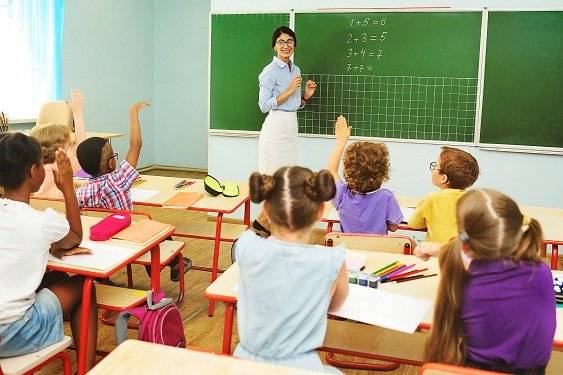 إجتماعات لوزير التربية... قرارات وتوصيات ولكن..