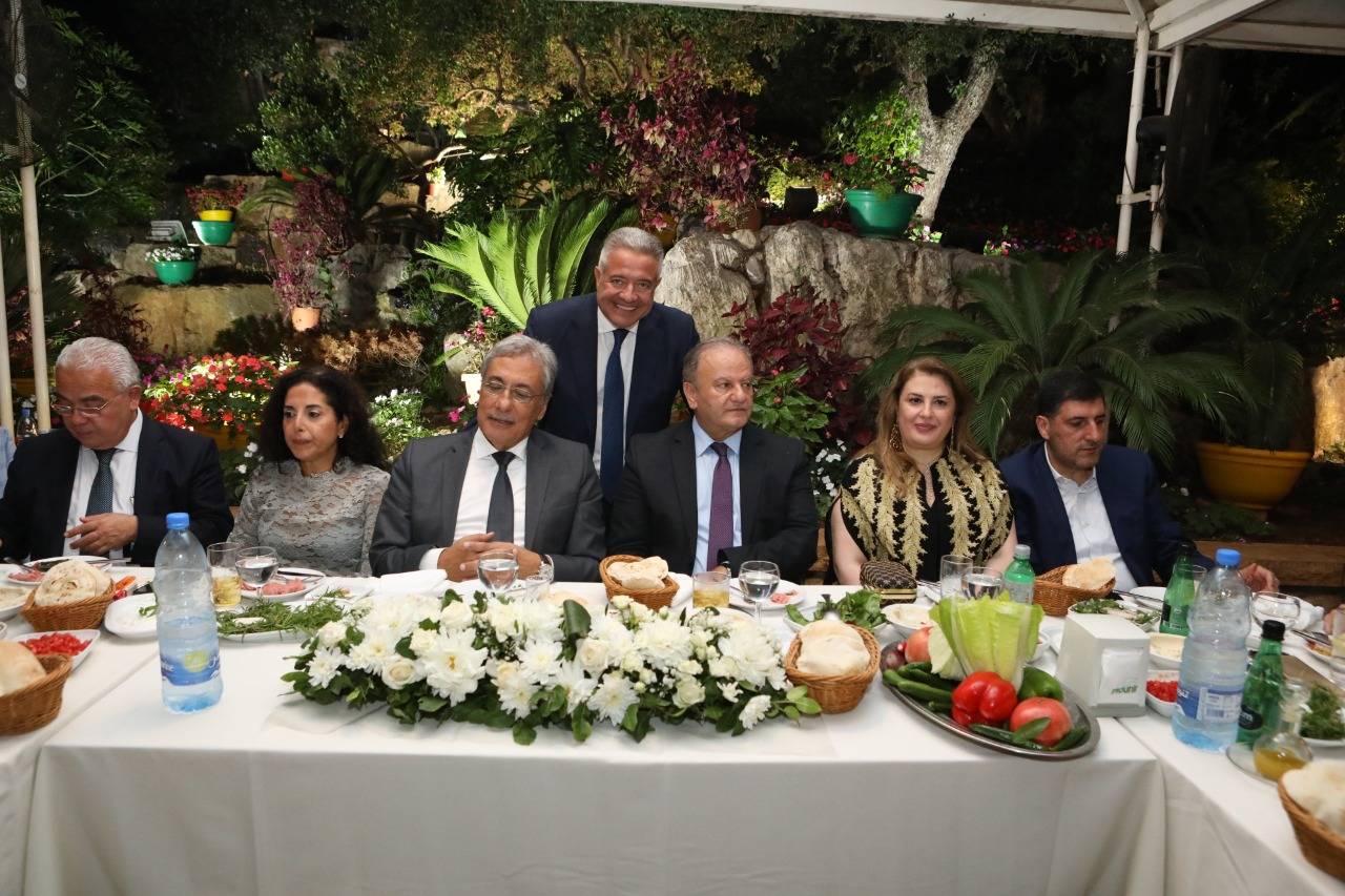 نقابة المحامين أقامت عشاءها السنوي
كسبار: نقف الى جانب القضاء
في مطالبه المحقة... ومستعدّون للمساندة
