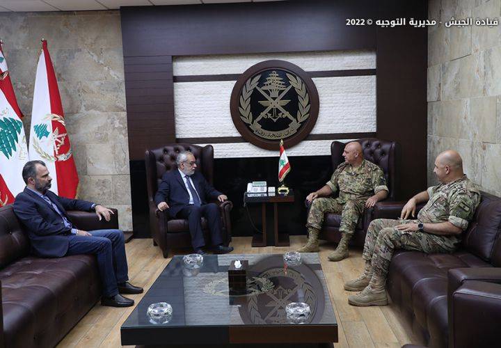 قائد الجيش استقبل
شهيب وبقرادونيان