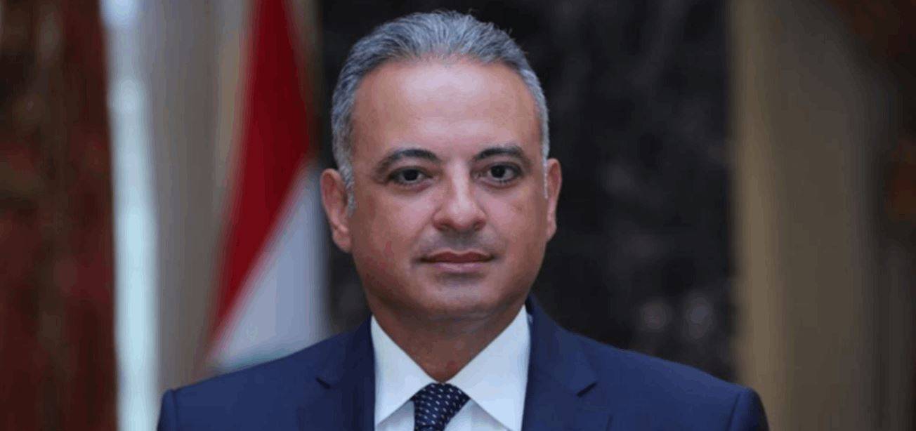 بدعوة من وزير الثقافة.. وزراء في الجنوب
