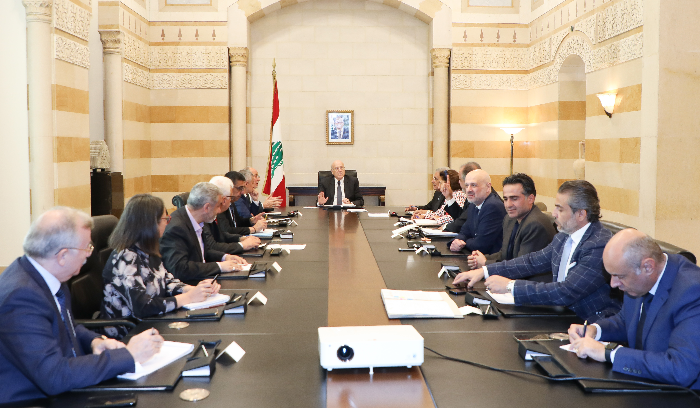 ميقاتي ترأس اجتماعا للجنة المكلفة معالجة تداعيات الازمة المالية
حمية:الهاجس هو توفيرمدخول كريم لموظفي القطاع العام