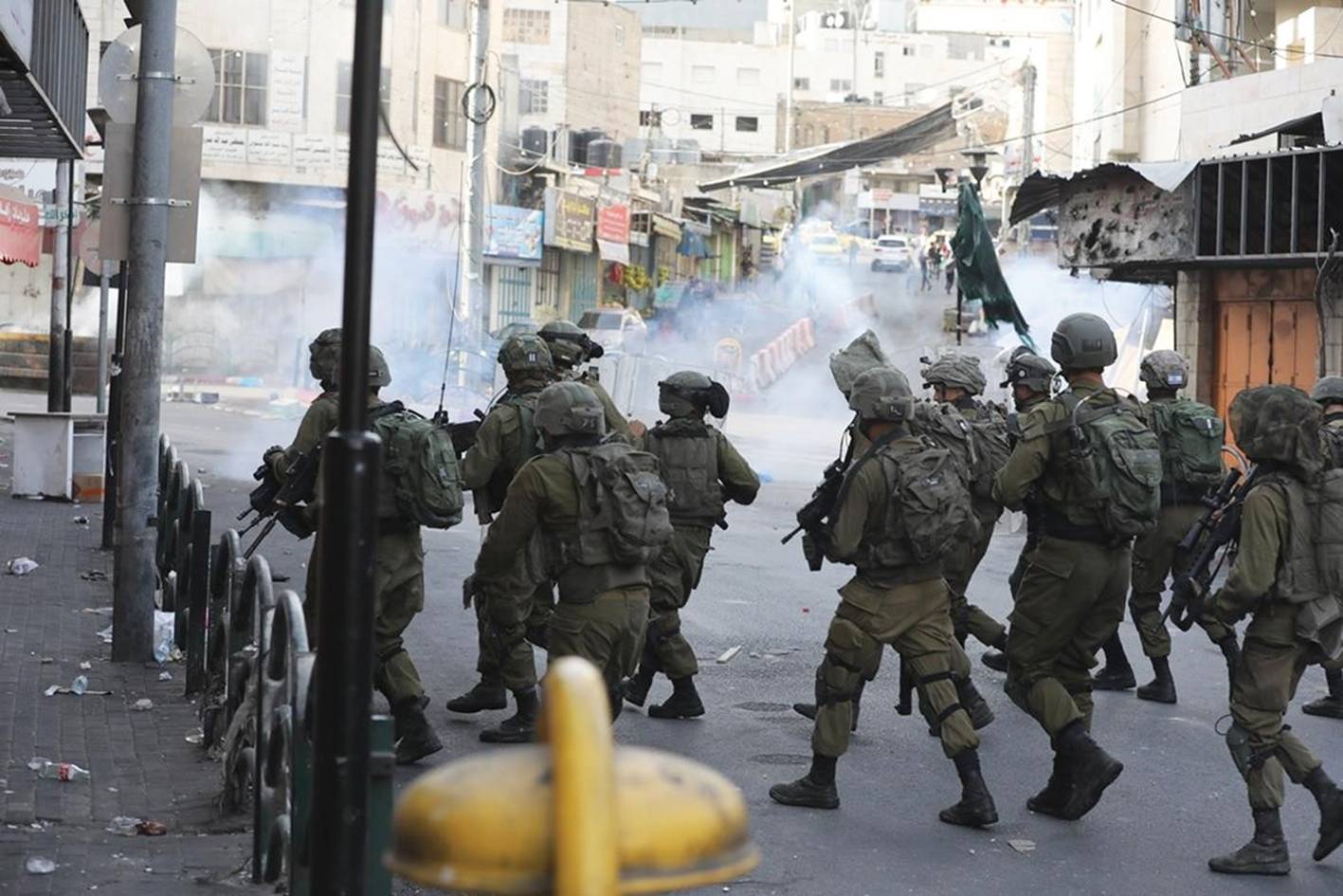 الاحتلال يعتقل أسيراً محرراً ويصيب 11 فلسطينياً في جنين
