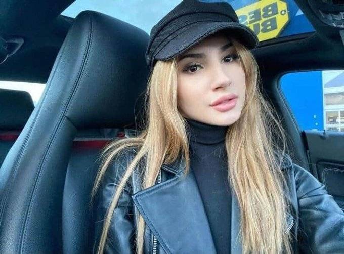 خذلتها المظلة.. فلقيت مصرعها
