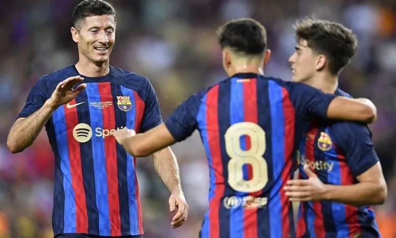 الليغا الاسبانية: برشلونة يعود من اشبيلية بالنقاط الثلاث وتعادل أتلتيكو مع سوسييداد
