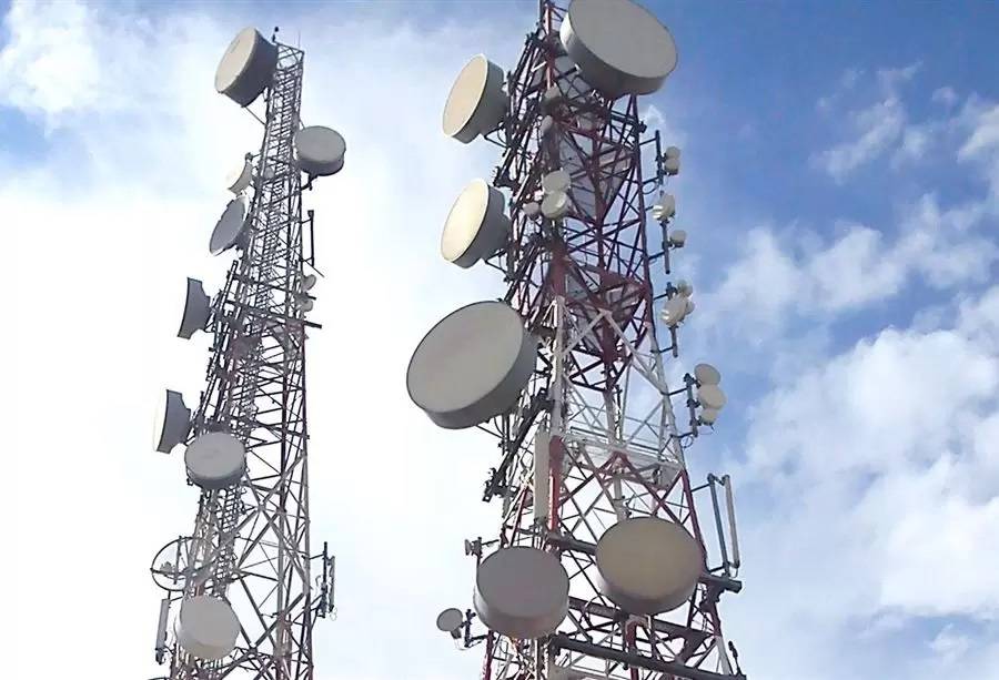 أزمة الاتصالات والانترنت.. تقارير عن تعطيل مقصود ومدروس لبعض السنترالات الأساسية