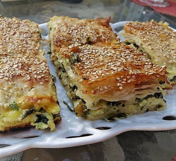 طبق اليوم - طريقة عمل المعجنات المائية بالجبن والسبانخ