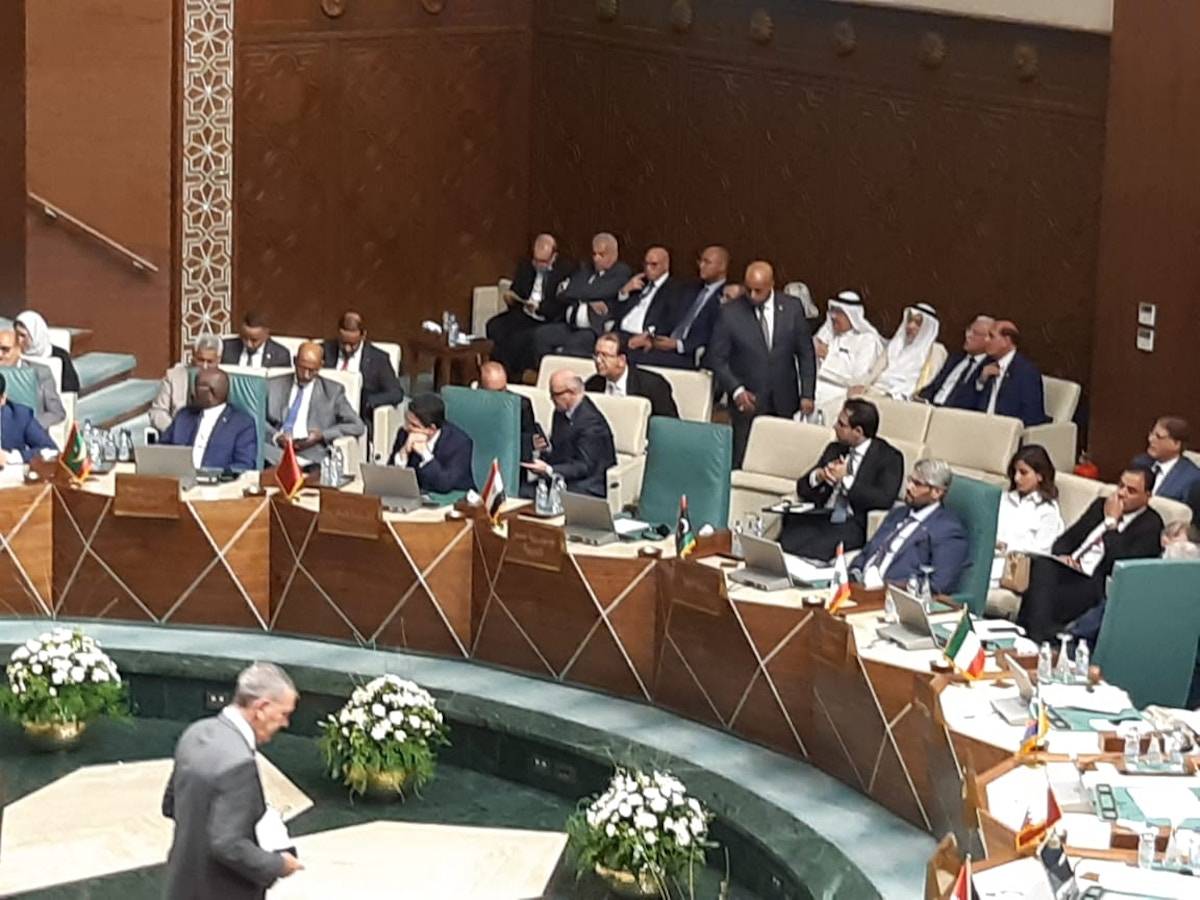 ما سبب انسحاب سامح شكري والوفد المرافق له من اجتماع الجامعة العربية؟