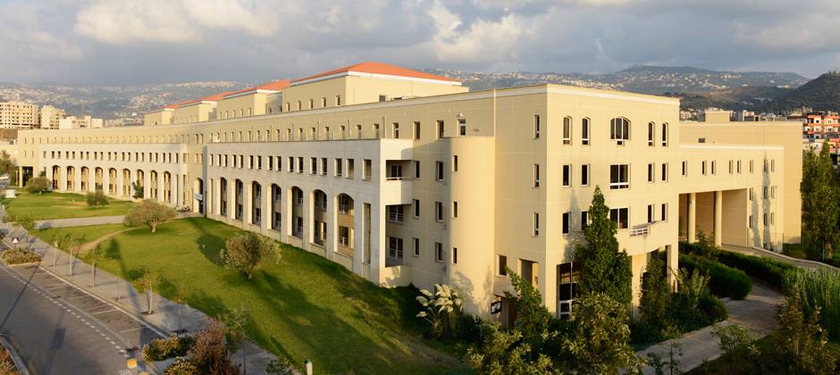 دولرة السكن الجامعي سوق سوداء تدفع بالطلبة الى الانكفاء عن التعليم
شرفان عن تنظيم إيجار DORMS لـ «الديار» : لا يوجد في لبنان قانون ينظّم العلاقة بأيّ نوع من أنواع الايجار.. لكن !
«الديار» أجرت إحصاءً على 15 مسكناًُ طلابياً ووجدت 40 في المئة من الطلاب عادوا الى منازلهم