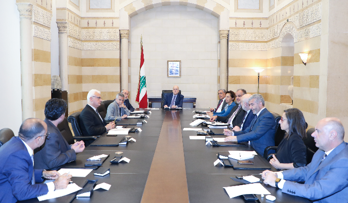 ميقاتي تراس اجتماعا لـ"اللجنة الوزارية المكلفة

معالجة تداعيات الازمة المالية على سير المرفق العام