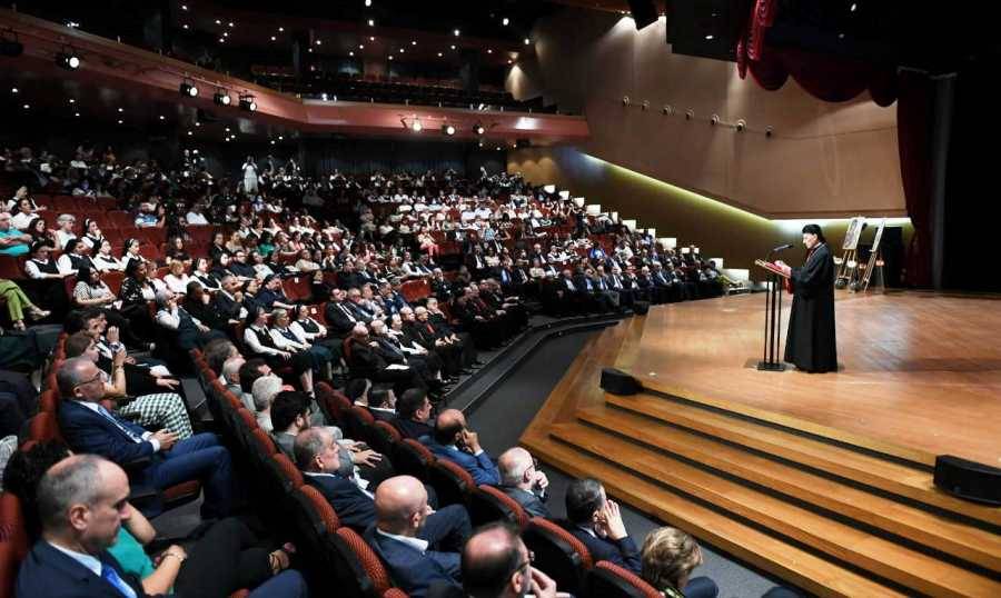 إفتتاح مُؤتمر المدارس الكاثوليكيّة الثامن والعشرون
الراعي: الكلّ يُناقض كلياً الدستور
تأميناً للمصالح الشخصيّة والفئويّة