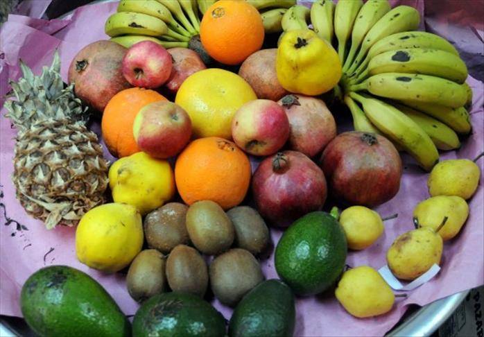 تناول الفاكهة والخضار وممارسة الرياضة قد يزيدان من مستويات السعادة