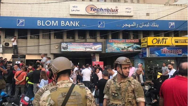 بعد مفاوضات شاقة… هكذا انتهى سيناريو اقتحامات المصارف اليوم