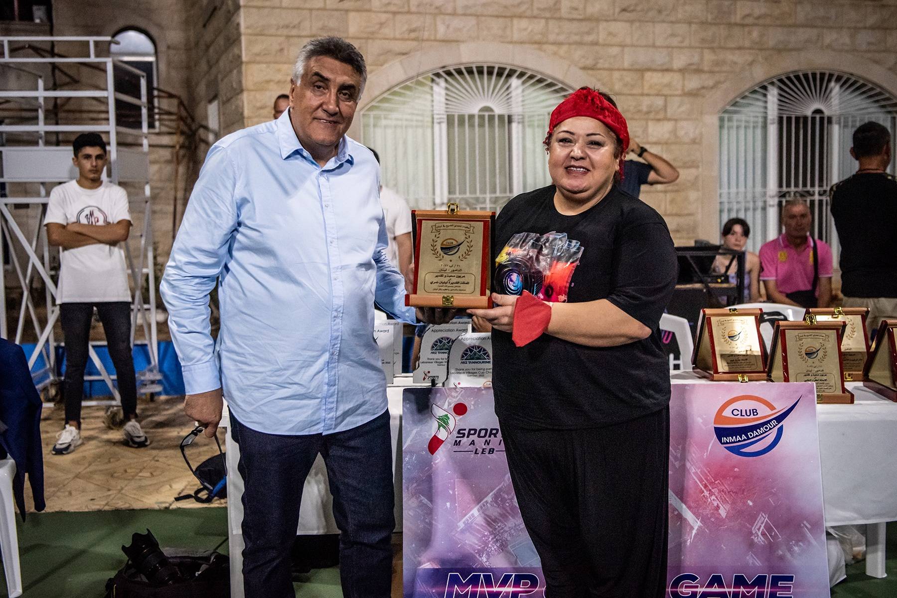 تكريم الممثلة القديرة ليليان نمري
في افتتاح بطولة القرى اللبنانية بـ"السلة"