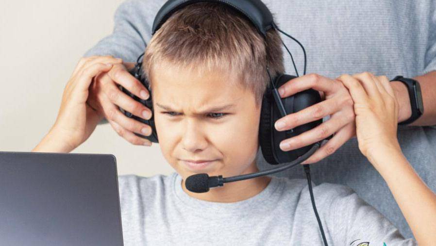 حصّنوا أبناءكم
المخدرات الرقميّة على بعد سمّاعتين وجهاز إلكتروني