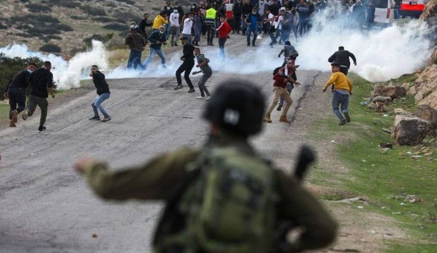 إصابة عشرات الفلسطينيين جراء قمع قوات الإحتلال مسيرات ضدّ الإستيطان