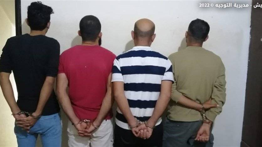 بعد غرق المركب قبالة طرطوس.. الجيش يوقف أشخاصاً للإشتباه بقيامهم بأعمال التهريب عبر البحر