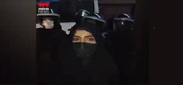 وحدة نسائية بشرطة مكافحة الشغب تنفّذ أولى مهامها في إيران