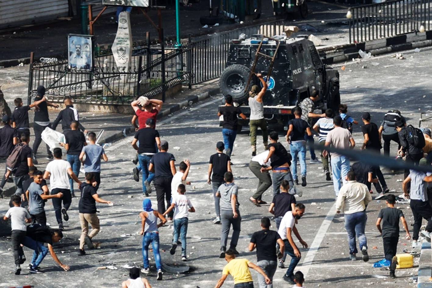 شهيد واحتجاجات في الضفة الغربية بعد اعتقال «السلطة» لمطلوبين من الاحتلال الإسرائيلي