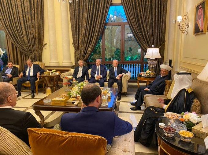 مصادر مطّلعة على لقاء بخاري - النواب السنة : السعودية معتكفة سياسيا وهذا شرطها لمساعدة لبنان