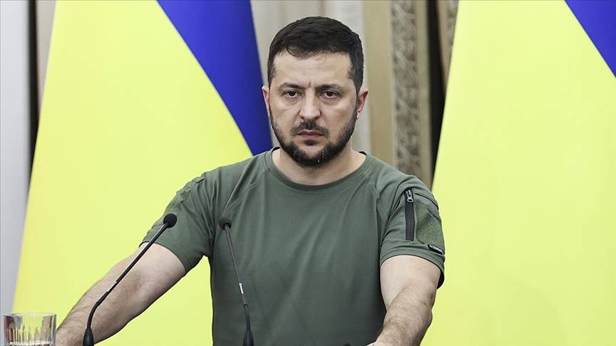 زيلينسكي رداً على دعوة بوتين للتفاوض: ليس وأنت في السلطة