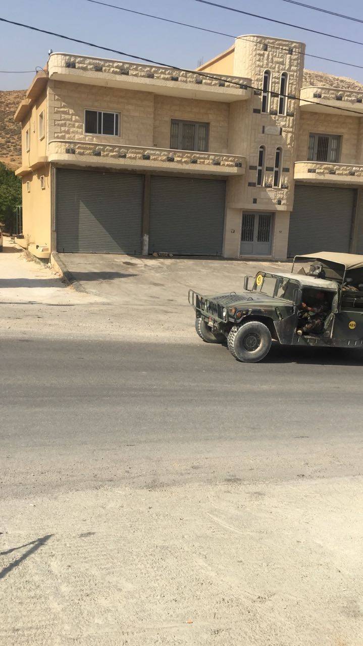 مسلحون يطلقون النار على دورية للجيش في بعلبك