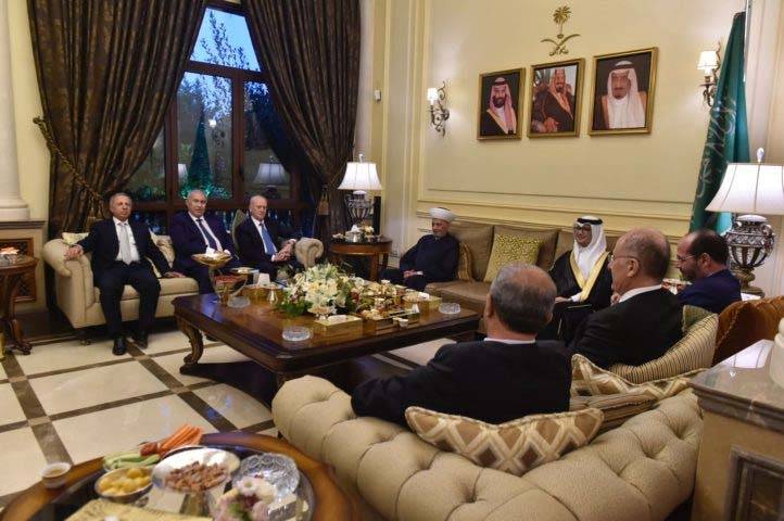 السعوديّة تحاول لمّ شمل السنّة... وعمليّة استبعاد الحريري مُستمرّة
فرنسا تحاول تجنّب الضغوط الأميركيّة