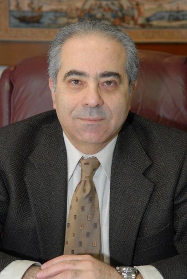 «الهيئات الاقتصادية» تجتمع اليوم لتسويق خطتها المالية
عسيران لـ «الديار «: رفع سعر الصرف الى 15 ألف ليرة قرار مُستغرب ومُستهجن
لانه لم يأت ضمن خطة التعافي.. ولا إقرار قانون اعادة هيكلة القطاع المصرفي