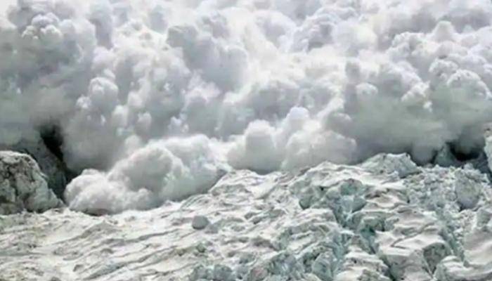 10 قتلى و11 مفقودا جراء انهيار جليدي في جبال الهيمالايا