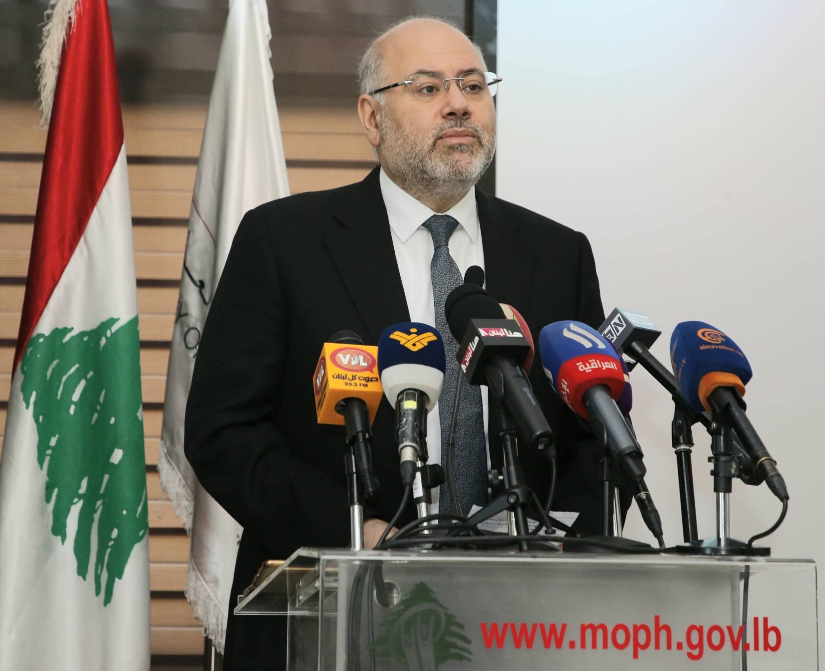 الأبيض أعلن زيادة التغطية الصحيّة
وسلسلة قرارات تخفّف عن المريض