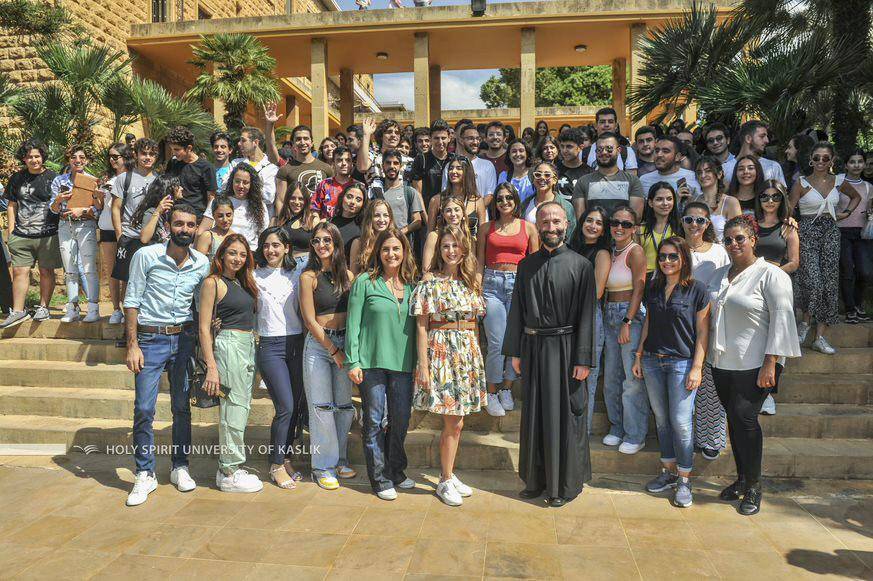 جامعة الروح القدس تكرّم فرقة "ميّاس"... ومنحة للمواهب باسمها