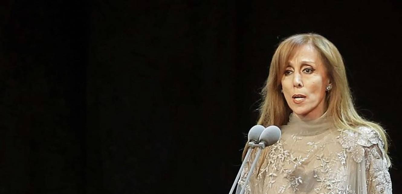 "ضلي اضحكيلو يا صبية".. فيديو نادر لفيروز "الضاحكة" يدهش الجمهور