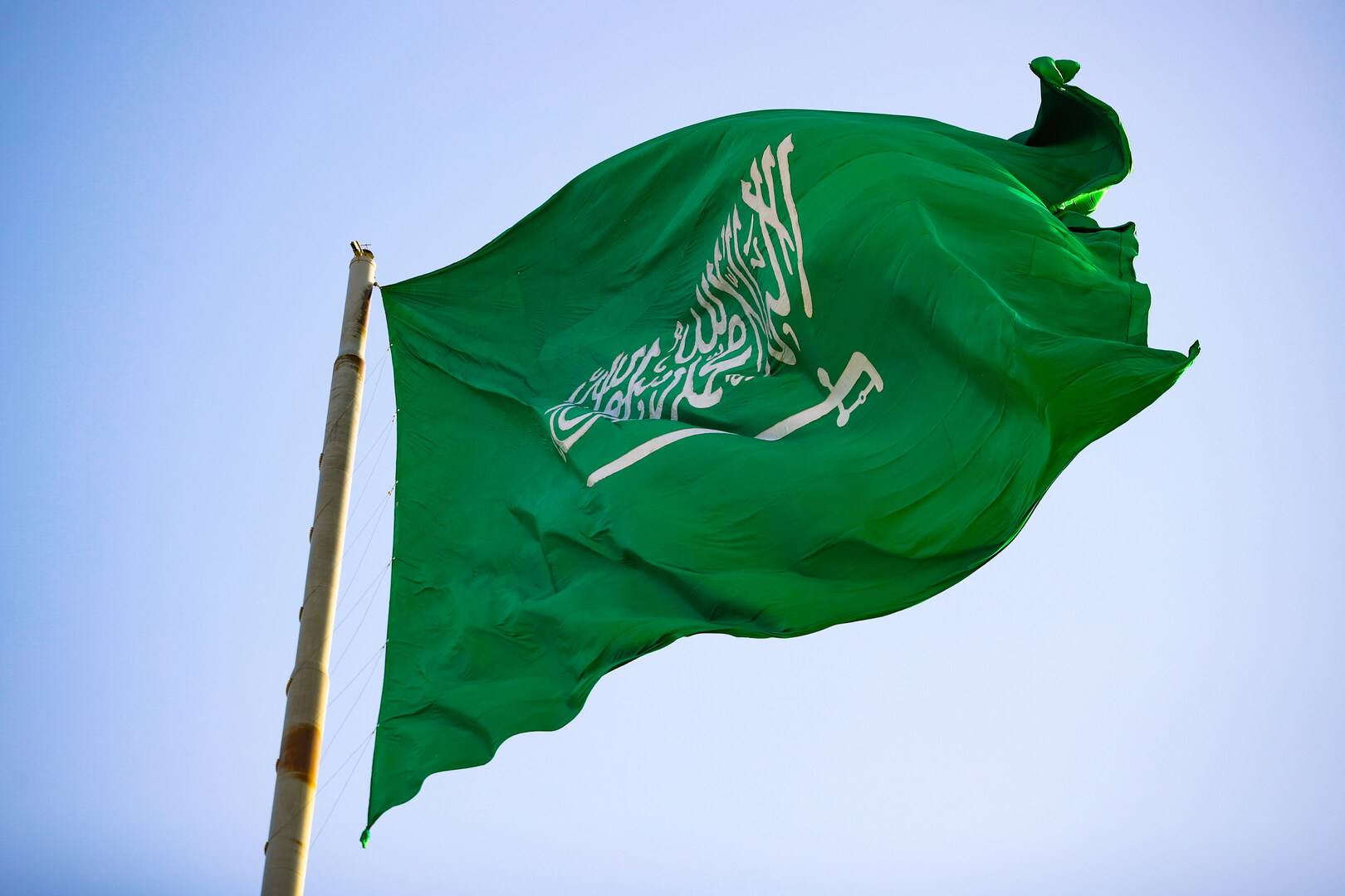 السعودية: قرارنا بخفض إنتاج النفط لا يهدف إلى الإضرار بالولايات المتحدة