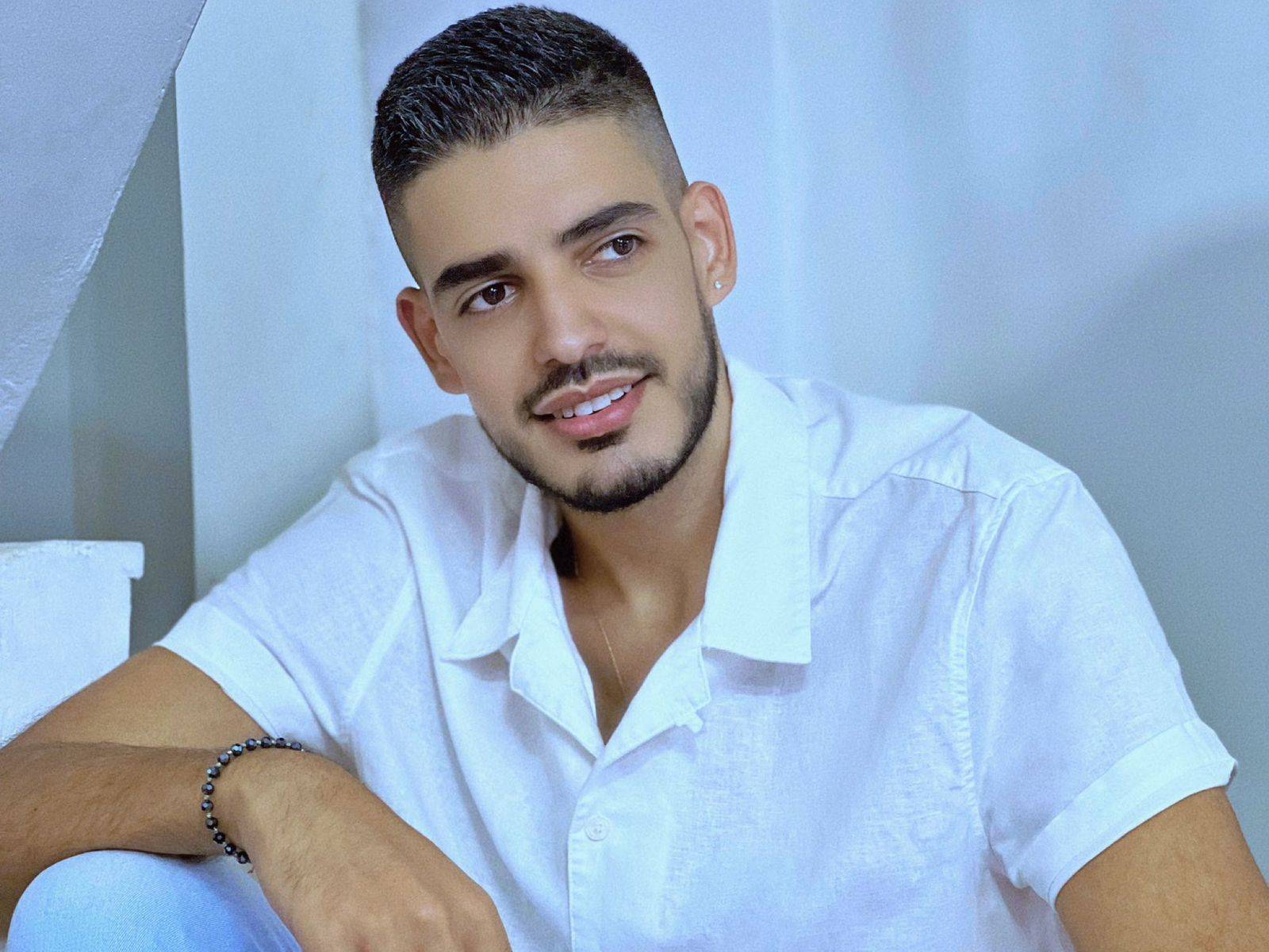 ما جديد الفنان رولان مهنا؟